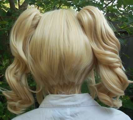 Blonde lolita cosplay wig back view