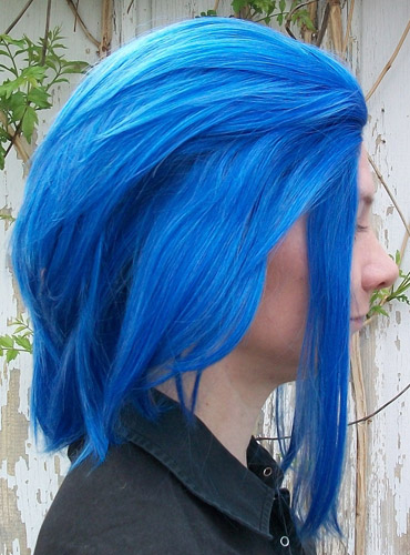 Levy Mcgarden cosplay wig side view
