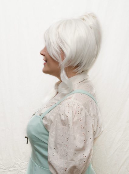 Weiss Schnee cosplay wig side view