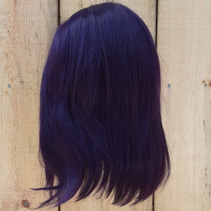 Raven cosplay wig back view in outdoor lighting