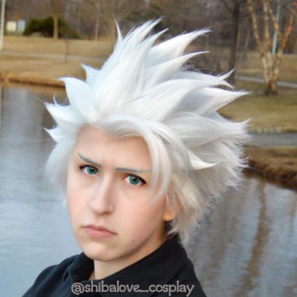 Hitsugaya cosplay and styling by @shibalove_cosplay