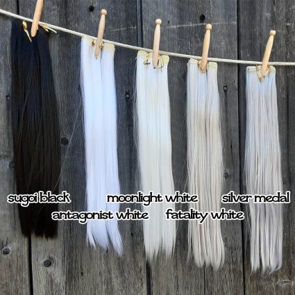 wefts in black and white