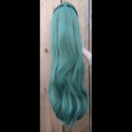 Fearne cosplay wig back view