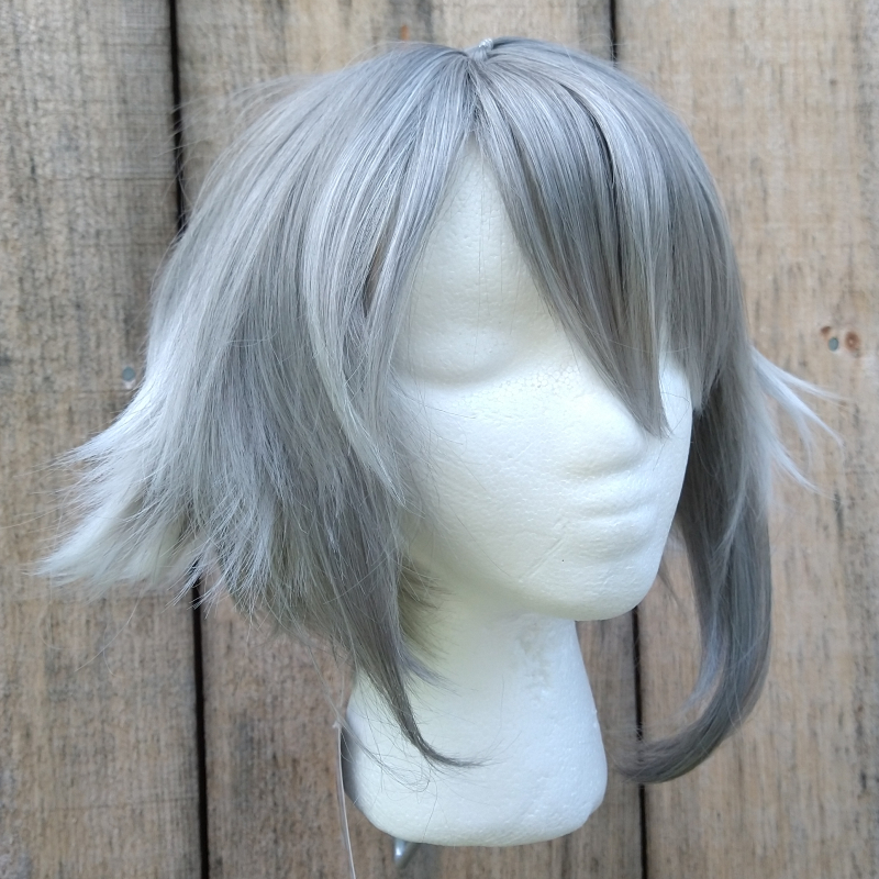 Short silver deals wig cosplay